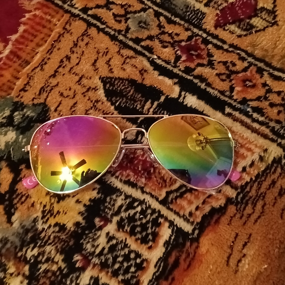 Girl's Tween Sunglasses with Case - Picture 8 of 8